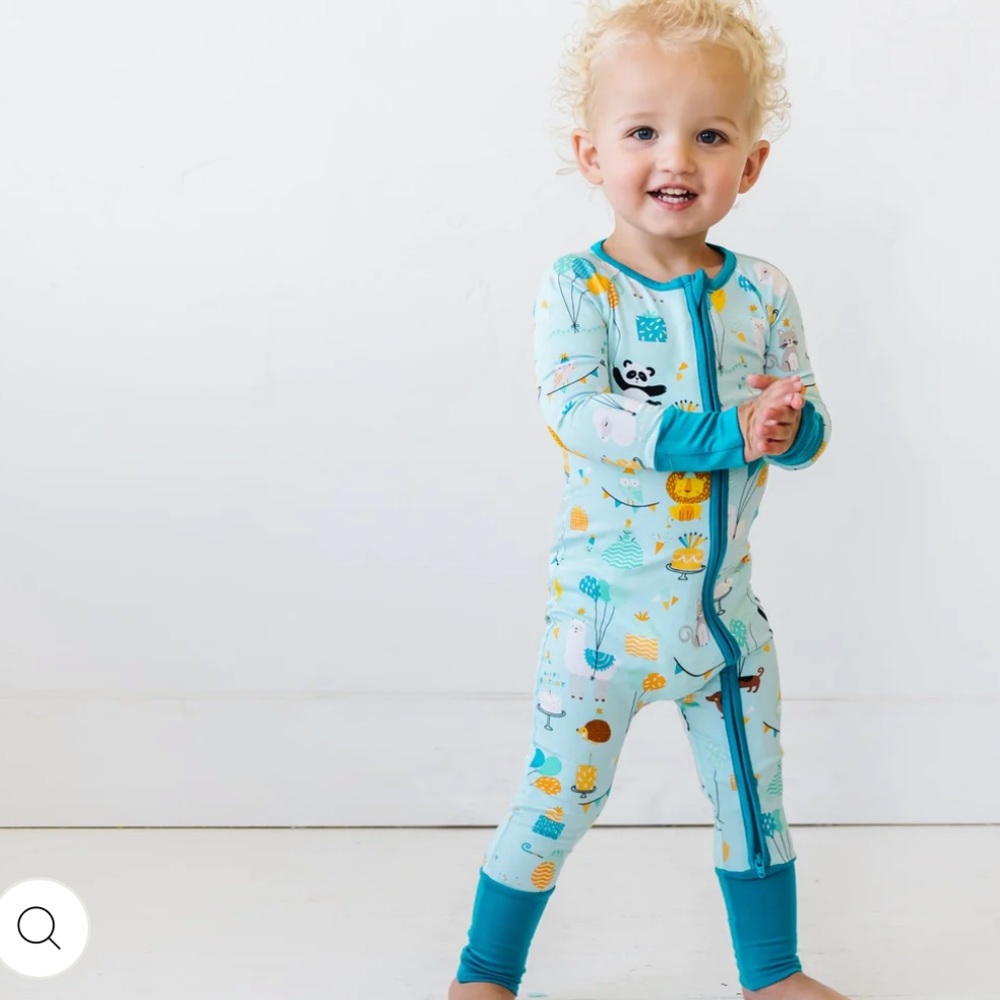 Little sleepies- Blue Party Animals Bamboo
Viscose Zippy - Picture 1 of 5